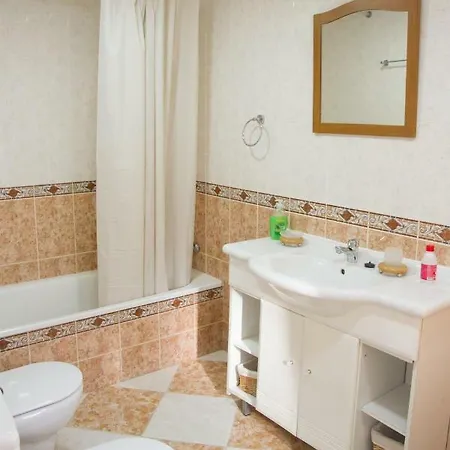 Fantastico Con Piscina En Avenida Del Brillante Semesterbostad